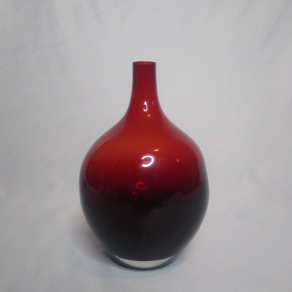 Set of (2) red glass vases - Picture 3 of 4
